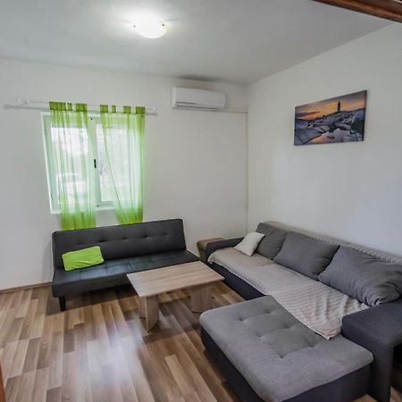 Vacation Home Ivan Kasic Esterno foto