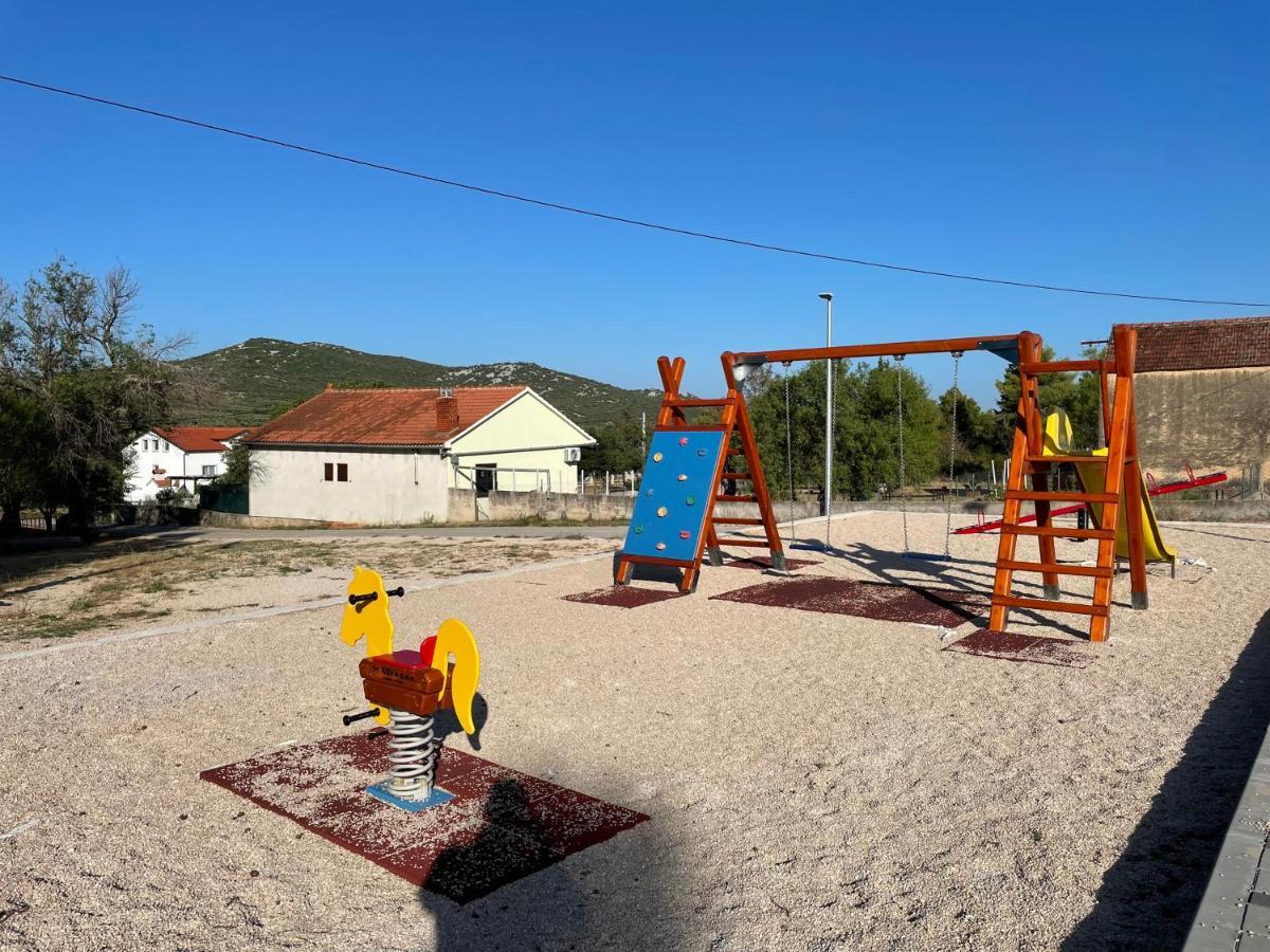 Vacation Home Ivan Kasic Esterno foto
