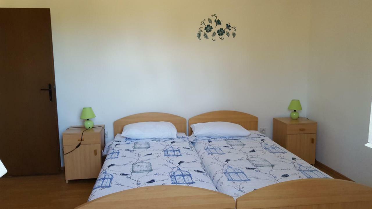 Vacation Home Ivan Kasic Esterno foto
